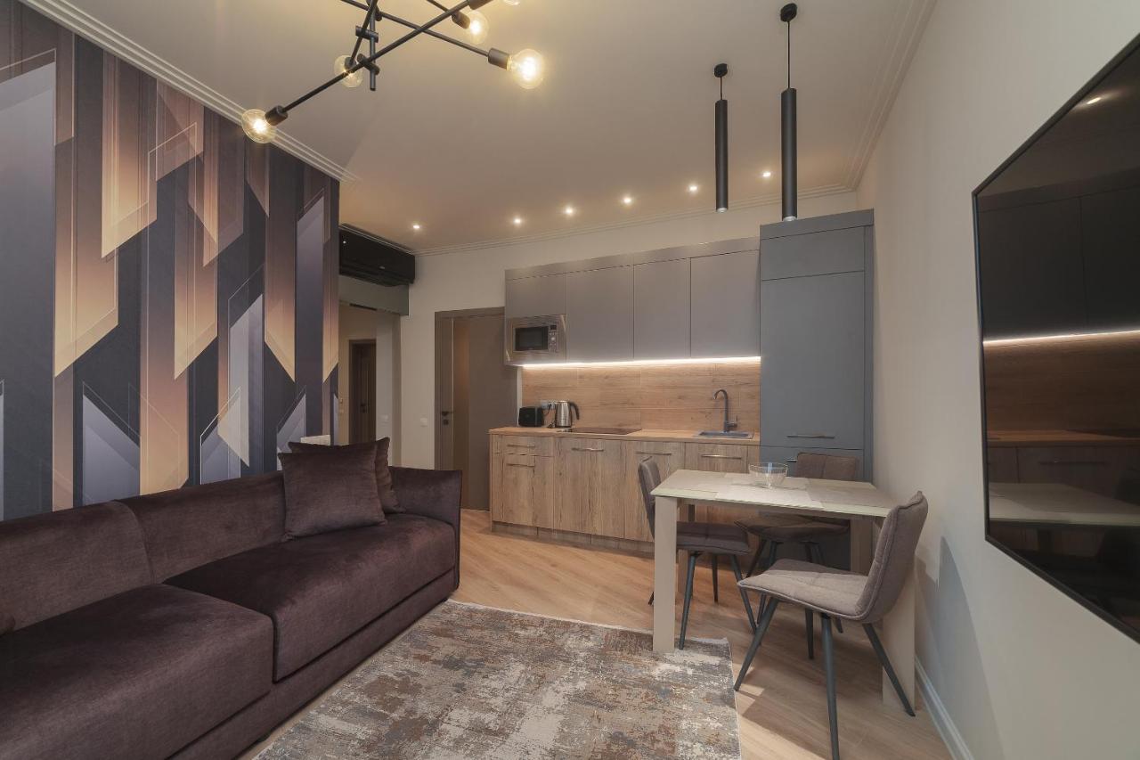 Wowell Apartments Odessa Exterior photo